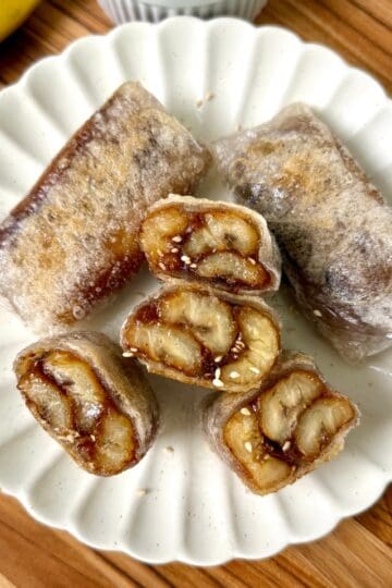 Caramelized Banana in Crispy Rice Paper Rolls Featured