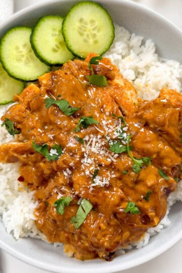 Creamy Caramlized Onion Chicken Featured