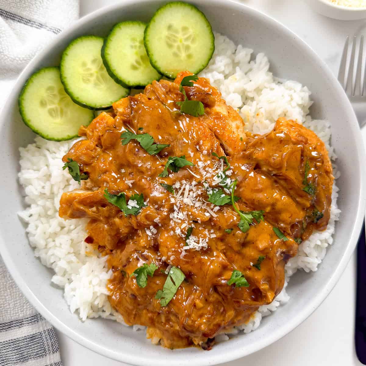 Creamy Caramlized Onion Chicken Featured