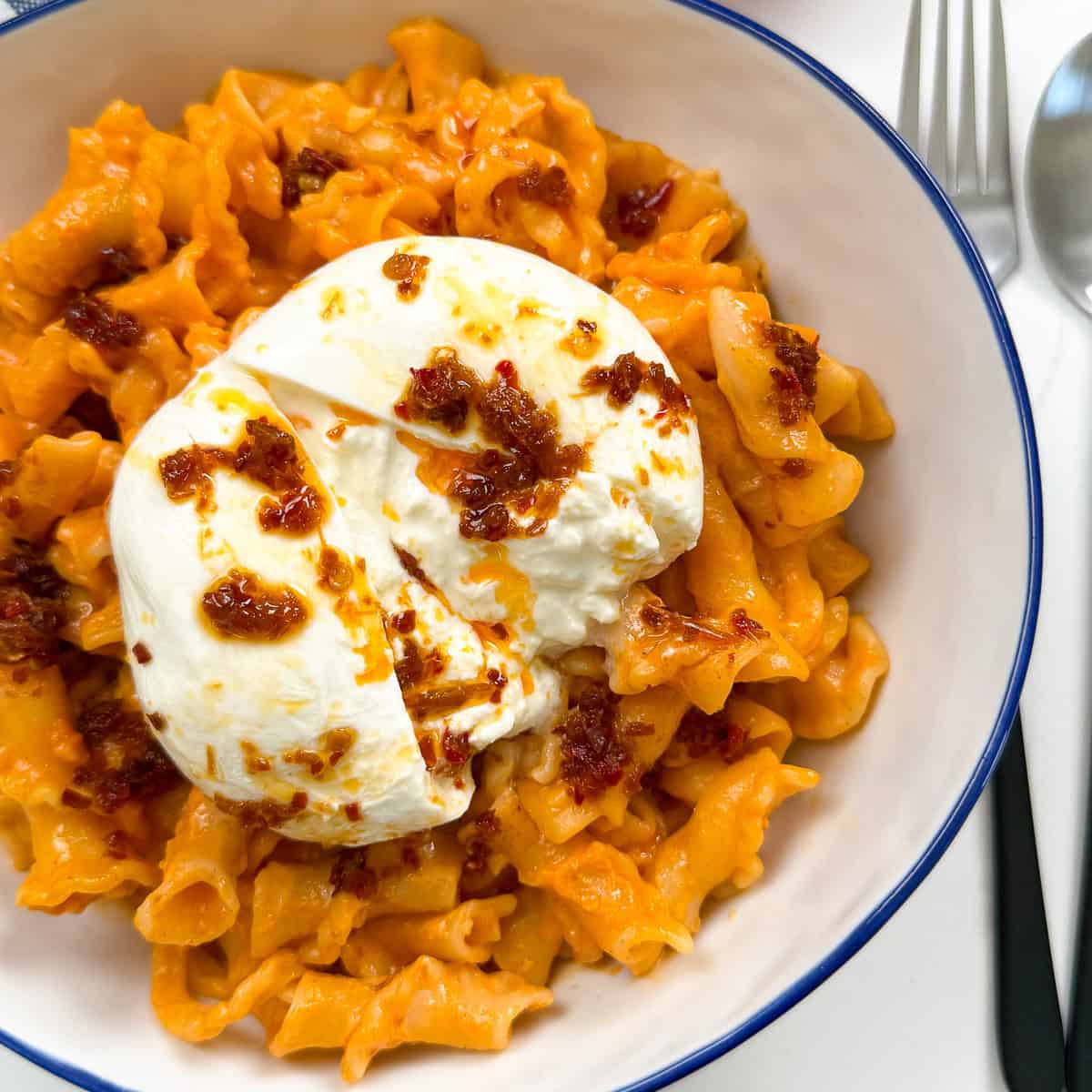 Gochujang Pasta Creamy and Easy to Make Featured