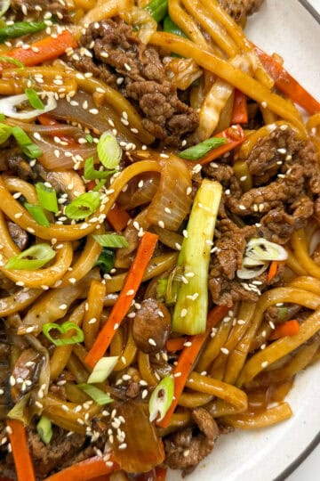 Beef Yaki Udon Noodles Stir-Fry Featured