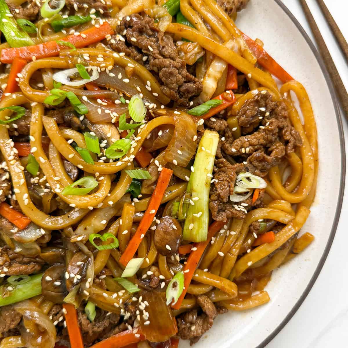 Beef Yaki Udon Noodles Stir-Fry Featured