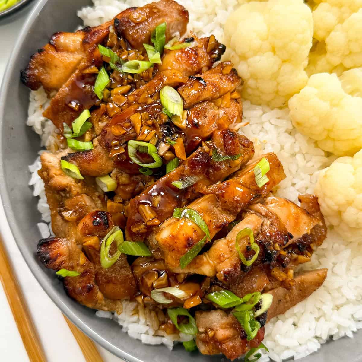 Honey Garlic Chicken Thighs Featured 2