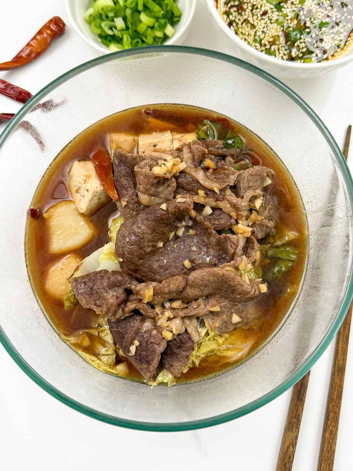 Microwave hotpot with beef and veggies main view